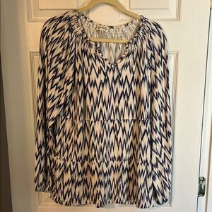 Women's Blue and White Top